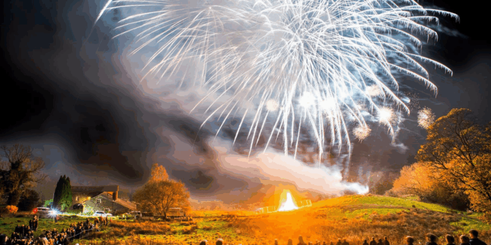 Monumental Fireworks — gallery photo 2